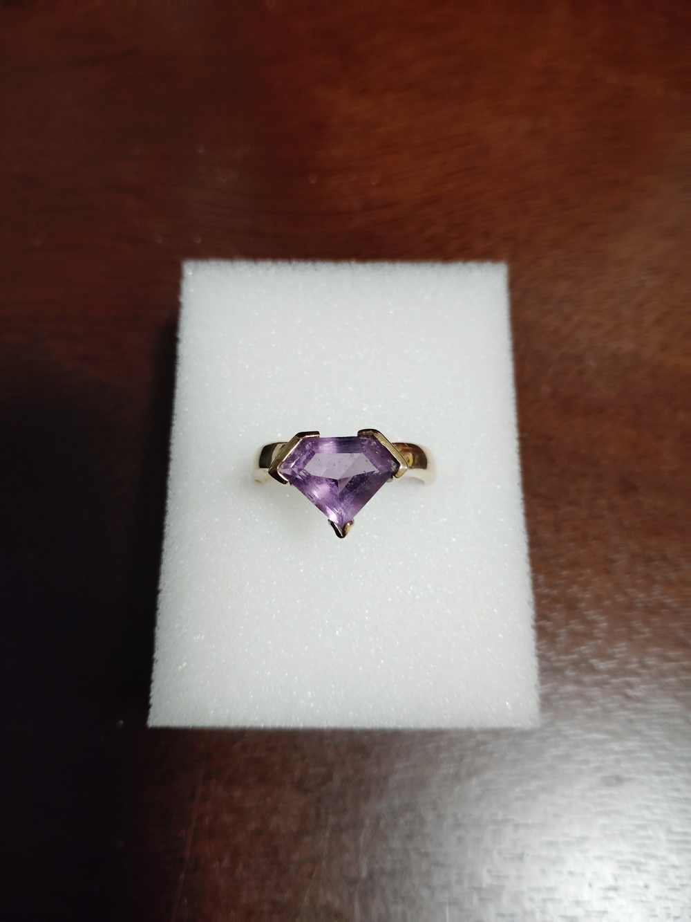 Amethyst RingTitle: Vintage 925 Gold Amethyst Shield Cut Statement Ring - Picture 4 of 10